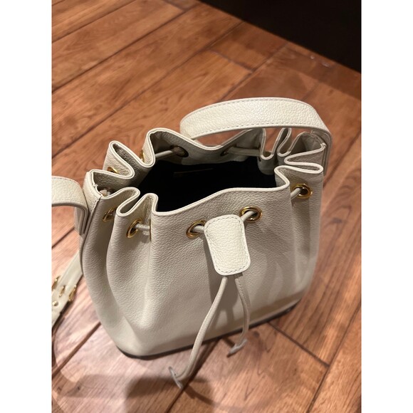 Yves Saint Laurent Vintage Bucket Bag Ivory - Picture 4 of 12
